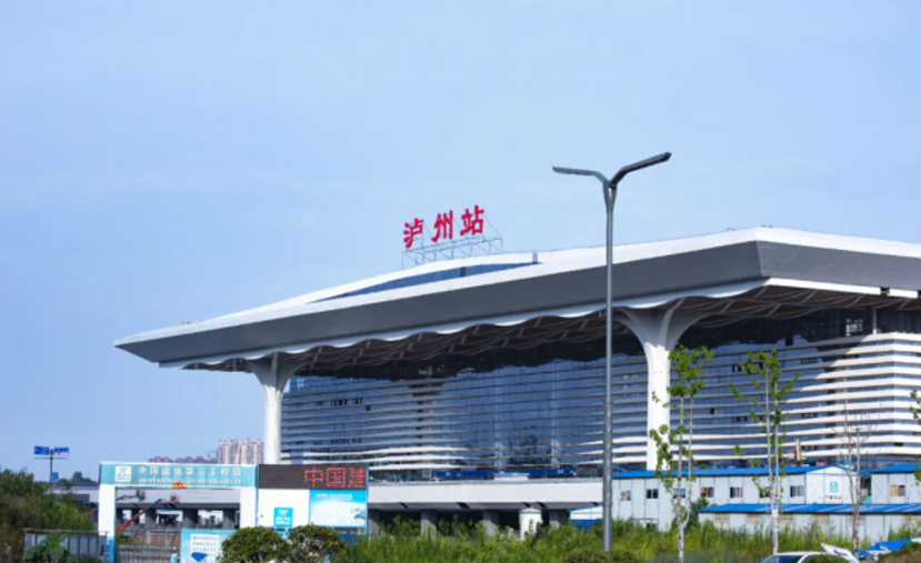 華體科技照亮瀘州高鐵人來人往！